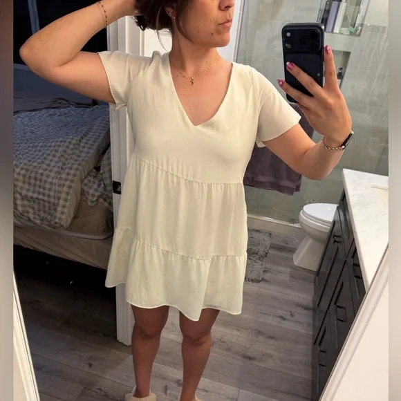 Cream flowy Mumu Dress - Picture 6 of 10